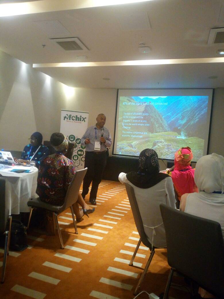 afchix_network's tweet photo. Michuki doing a presentation on Community Network.
#AISDarkar #AfChixTechWomen #AfChixSummit2 @TechWomen @FIREAfrica @AIS_Africa @internetsociety @achom_lillian @ghc https://t.co/QfoFWQVRWE