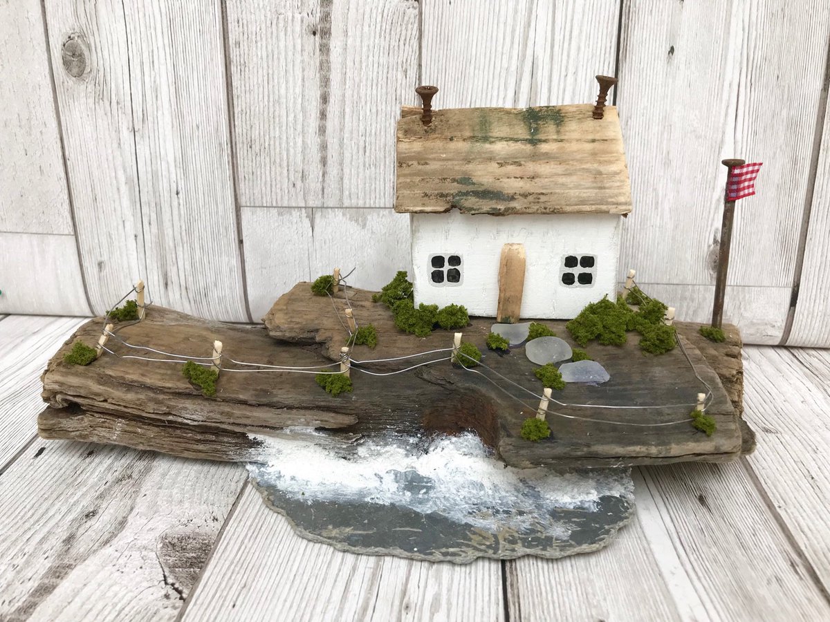 onthe_tide's tweet photo. ★★★★★ "It is gorgeous! The well weathered piece of driftwood just makes it. Thank you so much!" #happycustomer  https://t.co/KRcnK200BL https://t.co/7UB0wCdh2Z