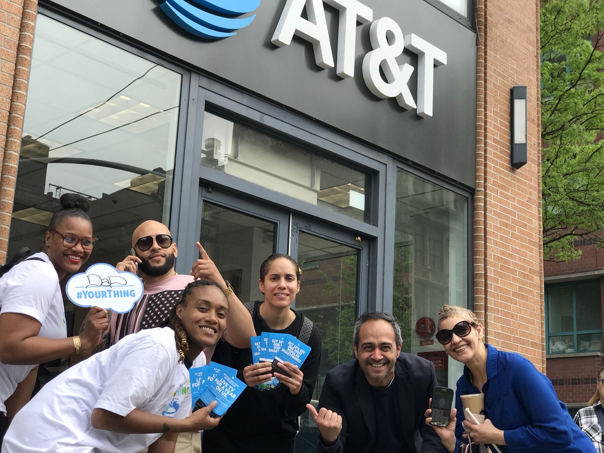 It’s a beautiful day around the neighborhood!! Come and visit us at AT&amp;T Chelsea(592 6th Ave.) <a href="/bashar_yazgi/">Bashar Yazgi</a> <a href="/AdamMRagab/">Adam M. Ragab</a> @JAYORTIZNYC @Yannickcv #OneNYNJ #ourthing #TakeBackNY