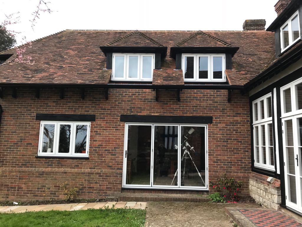 DWLWindows's tweet photo. At this property near Maidstone, Kent, we supplied and installed ‘Tudor look’ Residence 9 windows and doors with astragal bars. We also installed our Smart Visofold 6000 bifolding doors. #Residence9 #Windows #Tudor #Smart #BifoldDoors #Sliders #GreatFinish #Fitterwork https://t.co/OfmodiAg7d