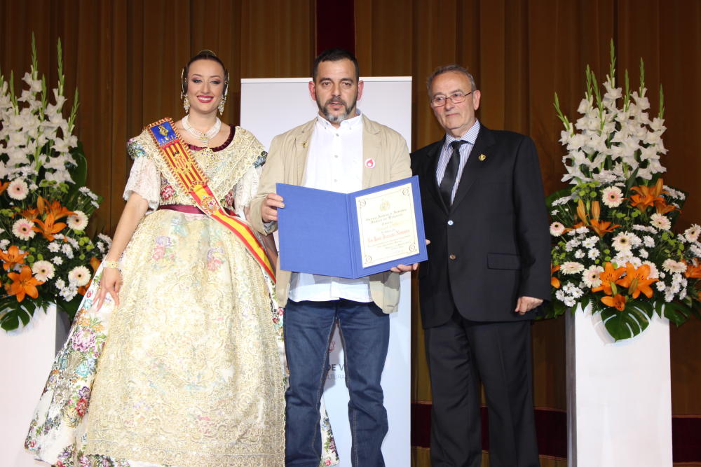 FallaBSR's tweet photo. La nostra enhorabona al nostre Artista Pepo Jarauta per rebre el Ninot d'Or 2018 per la seua trayectoria
#falles18 #vullcfalla https://t.co/FlopoIJQ2a