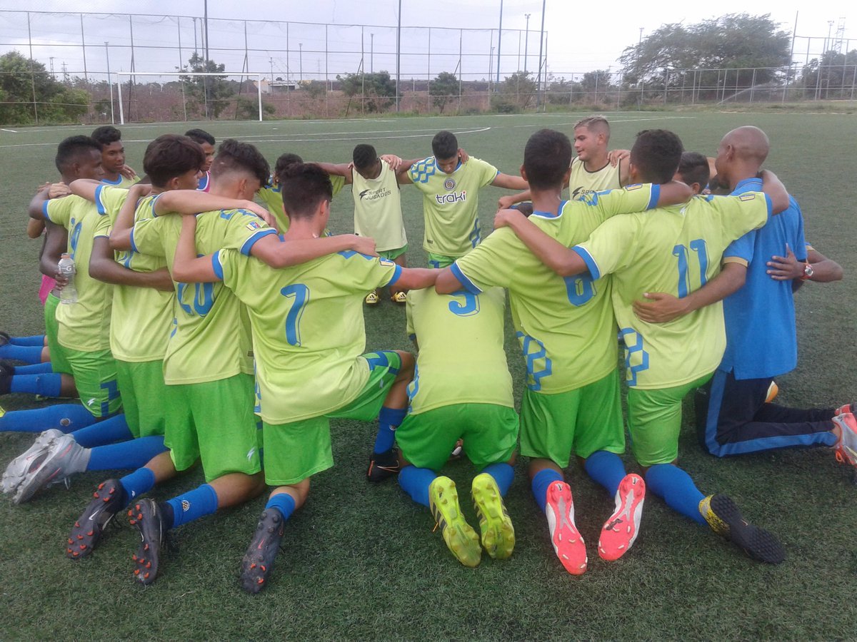 MinerosGuayana's tweet photo. #Sub20 ⚽ | ¡FINAL DEL PARTIDO! ¡VICTORIA MINERISTA! 😎💪👏 | Monagas 1-2 #Mineros  | J7 | 📲 #SerieOroFUTVE 🏆 https://t.co/oZi1Zlarxf