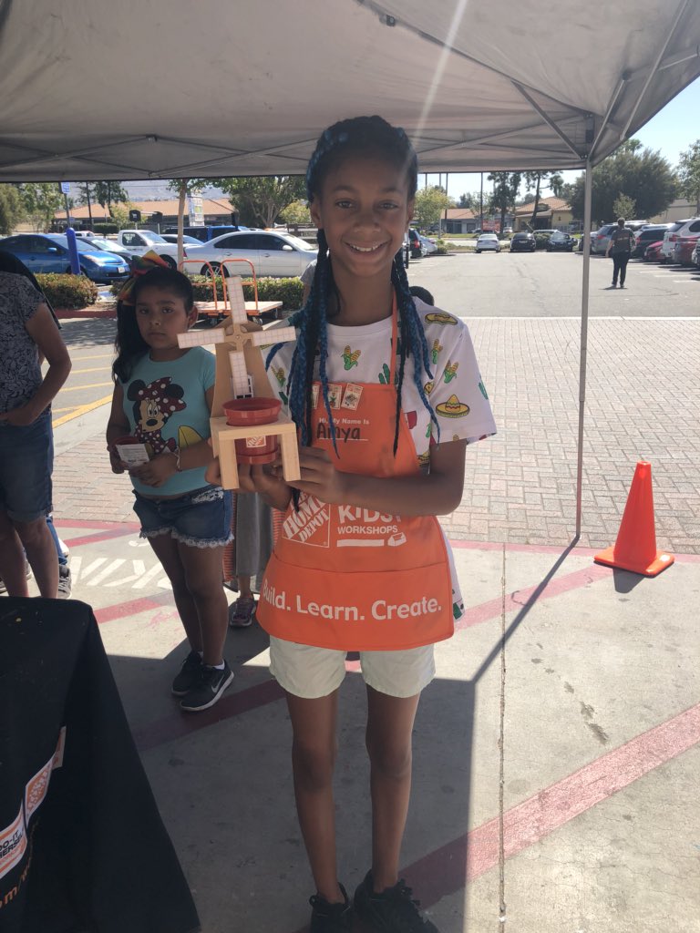 Marty_8210's tweet photo. Store 0616 Celebrating a sunny ☀️ Cinco day Mayo by driving leads and cultural diversity. @specialty0616 @MoVal0616 @anthony_leza #teachtrainanddevelop https://t.co/EIFgoOcRmA