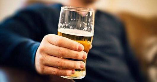 fortesatelite1's tweet photo. Os Investigadores da CINTESIS – Centro de Investigação em Tecnologias e Serviços de Saúde e da Universidade Nova de Lisboa – estão a recrutar homens entre 18 e 65 anos que estejam dispostos a beber uma cerveja por dia. Algum voluntário aí? https://t.co/n6N759xLmv