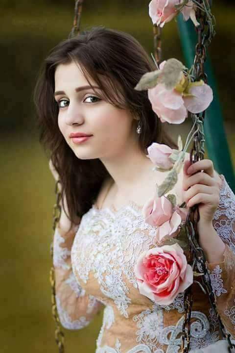 ما أشد براائتي حين توهمت  في صغري  أني سأفرح حين أكبر .!!!
هبه😌❤