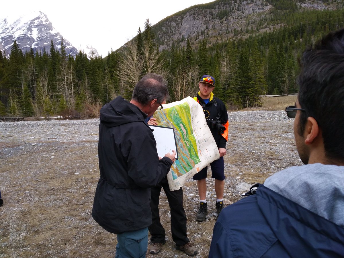 Lunch by the river, followed by impromptu lesson yesterday #ReDeveLoP <a href="/ReDeveLoPCREATE/">ReDeveLoP CREATE</a>