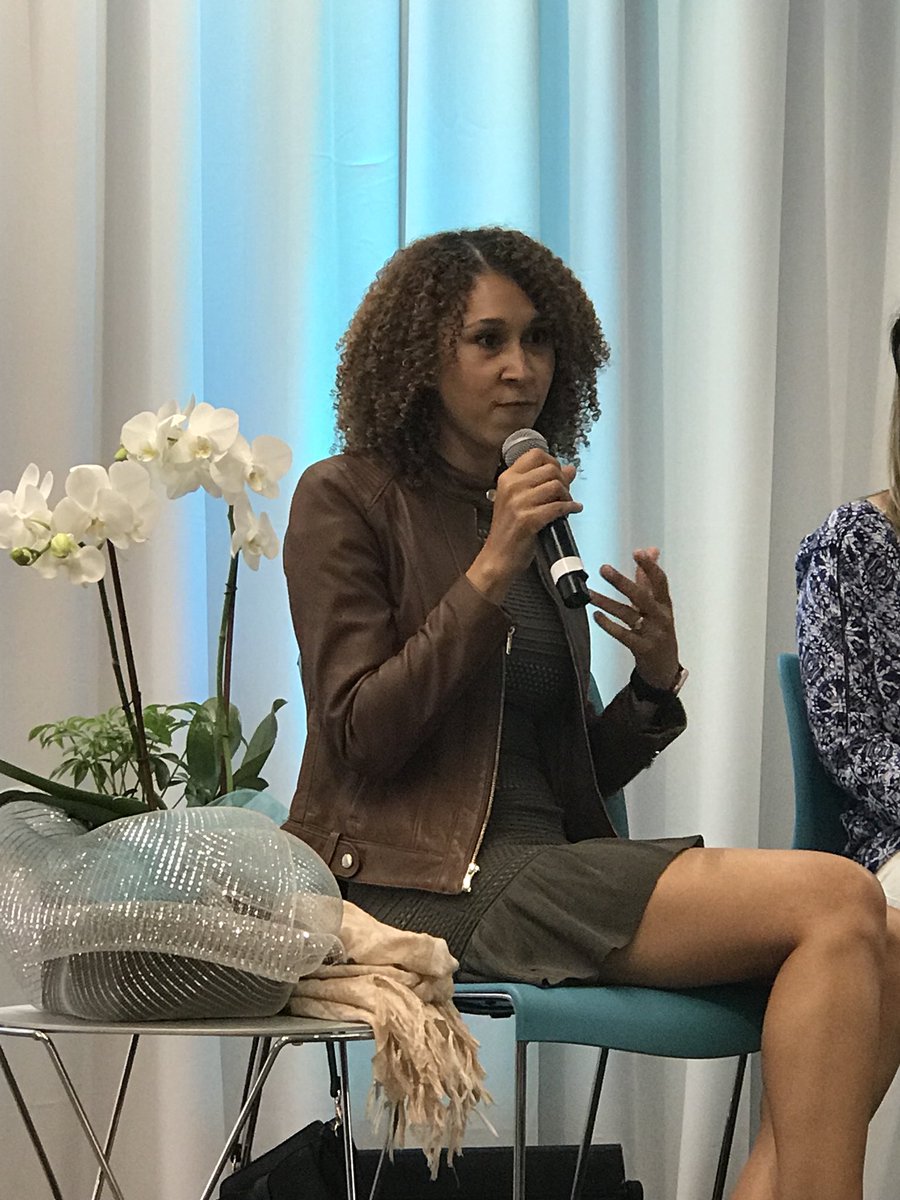 AudioDrPhillips's tweet photo. .@KrystalGoLead talks about how she was able to shape and grow with the right people and build @womenofdenver to support #leaders and #entrepreneurs of #Denver @AdvanceTheSeed #ActivatePurpose https://t.co/oMY7koWh0o