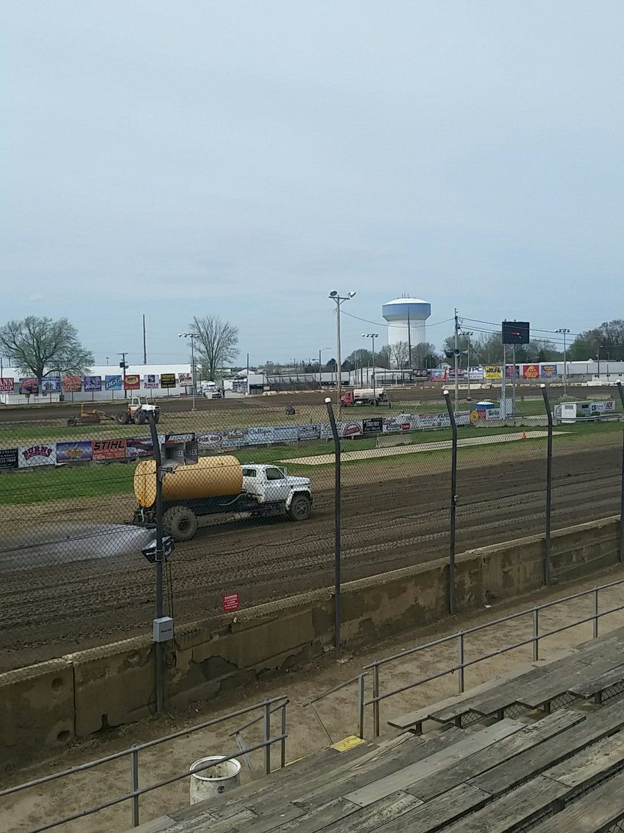 FremontSpeedway's tweet photo. Pretty sure we couldn't have asked for a prettier day for #OpenWheelShootout https://t.co/NS9JygBekV