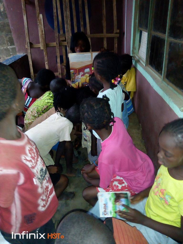 ireadnetwork's tweet photo. In celebration of Mandela Washington Fellows Day across Africa today, iRead Mobile Library drove behind the dump site in Igando community to readout to children living with disabilities and in disadvantaged communities. #MWFDAY #iReadAbility #nochildleftbehind #BeAChildAgain https://t.co/lNc8wZWYg7