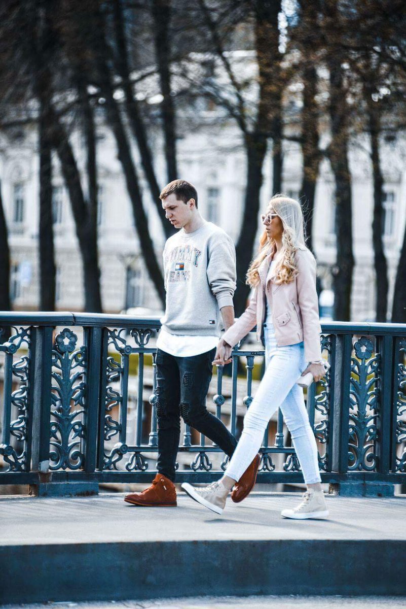 Vaskys15's tweet photo. Paparazzi 📸 #paparazzi #photo #style #streetstyle #jordan #converse #fashion #streetfashion #TommyJeans #tommy https://t.co/p83ZGe5hCv
