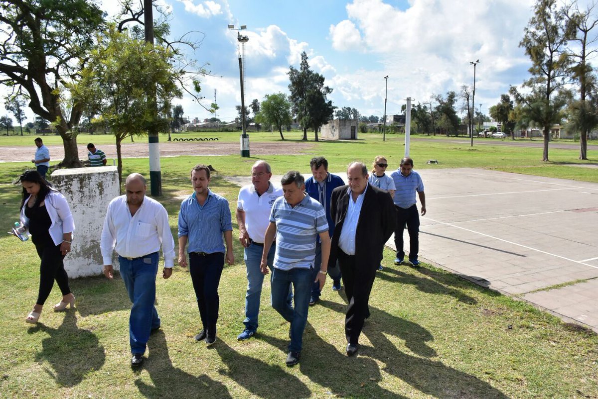 #InfraestructuraDeportiva👉Ahora acompañamos al gobernador <a href="/domingopeppo/">Domingo Peppo</a> en una recorrida por las instalaciones del #CEF7 De #VillaÁngela.Alli planificamos ejecutar un proyecto de #Fortalecimiento que incluirá obras estratégicas como #Microestadio #Canchas <a href="/echezafabian/">Fabián Echezarreta</a>