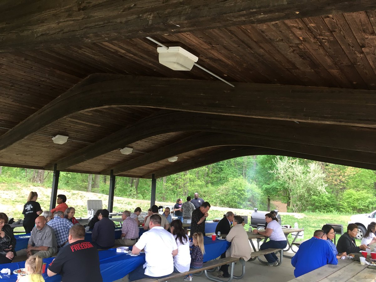 FCPS_FASSE's tweet photo. Picnic for support staff at Old National Pike Park &amp; raffle table with proceeds to FASSE scholarship fund https://t.co/KhIIlDSnQc