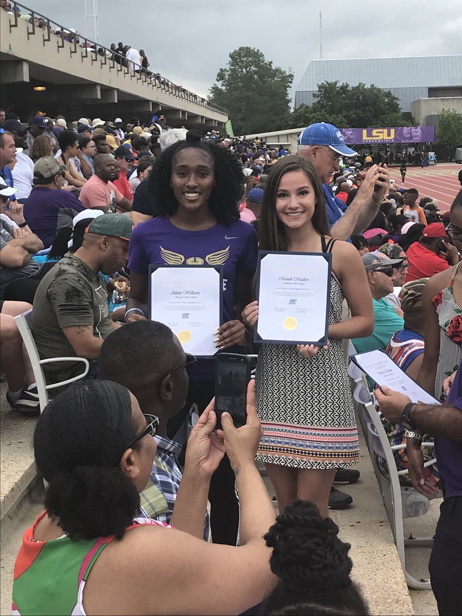 Congratulations to Alexis Williams and Mandi Madere who were named to the Academic All-State Team for Track! 🏆🐅
