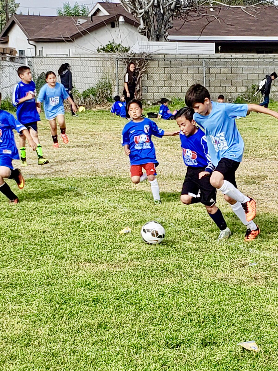 em_sfs's tweet photo. Another wonderful game day for #elmontesoccerforsuccess. @ussoccerfndn @DrMaribelGarcia @mtviewschools @cityofelmonte @Up2UsSports #soccerforsuccess #healthandwellness #mentoring #sbyd #potreroschool #durfeeschool #columbiaschool #gidleyschool #madridschool #kranzschool #25games https://t.co/XIhNgnRmEl