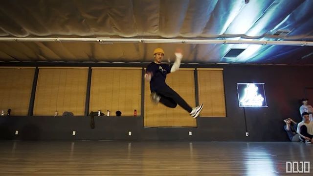 KINJAZ's tweet photo. This is that one... @bam_martin 😳 🎧: “Candy w/ Comodo” - MORE // NIGHT 🎥: @nickkim90 @vibrvncy 
#KINJAZ #BamMartin #candywithcomodo #morenight #KINJAZDOJO #MovementInTheShadows https://t.co/gc8OSd1Yql https://t.co/l693sE5BN4