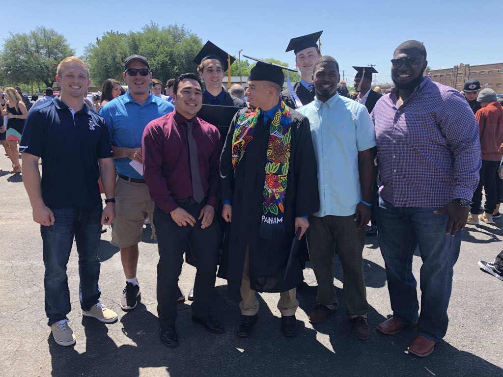 ZETACHI1992ZX's tweet photo. We love having awesome alumni that continuously support Zeta Chi year after year. Zeta Chi is not a temporary thing. Your are apart of a brotherhood forever. #ZXFY #StingEmHPU https://t.co/8Z0KU4NlyI