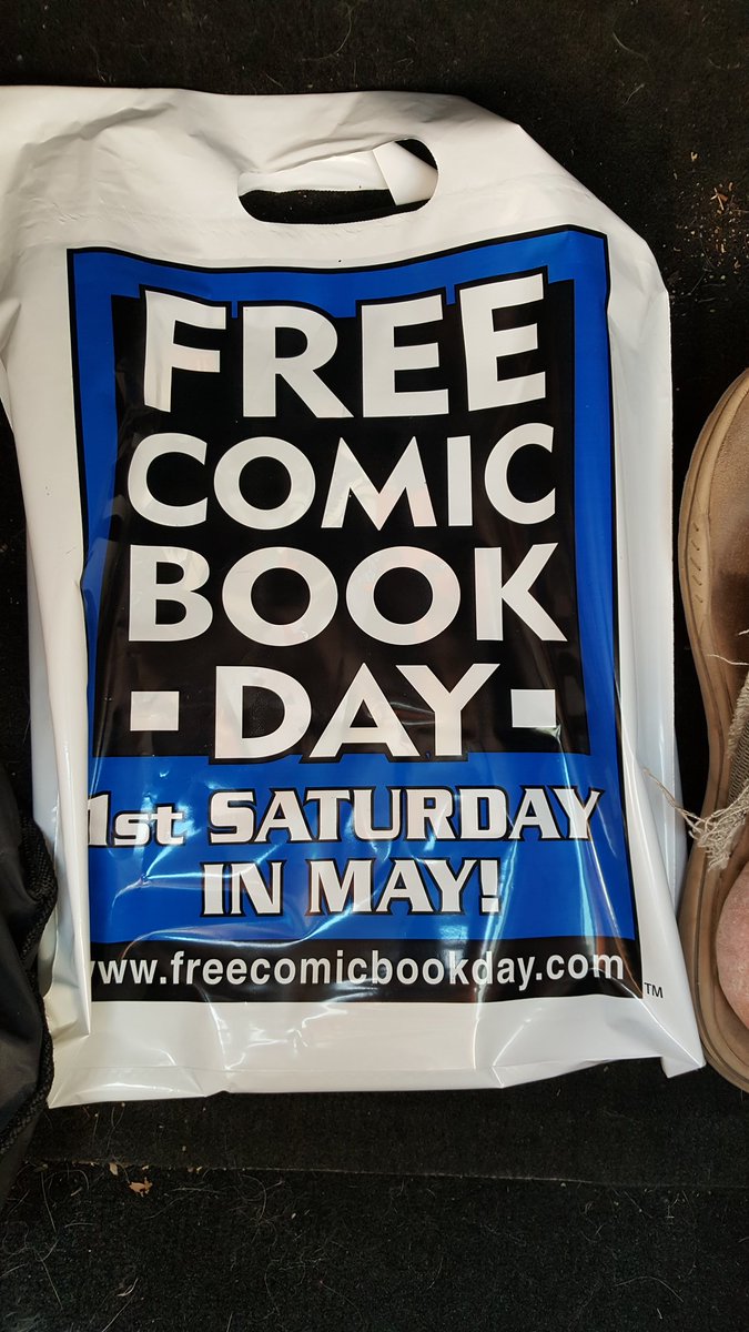 JoeD4OK's tweet photo. And how did you spend your day? #FreeComicBookDay #7shops https://t.co/C2FB1YQlsb
