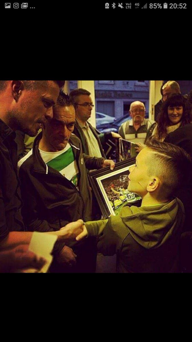 davienish's tweet photo. @SimonDonnelly13 brill night last night, wee man had a great day scored 3 and met Dider Agatha🍀🍀 https://t.co/hMx36Z95wZ