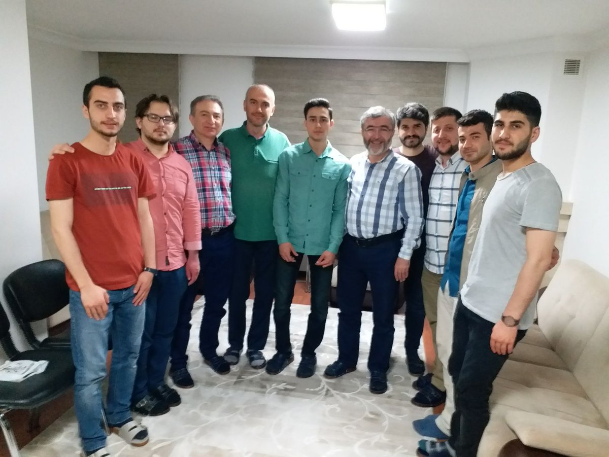 hsvbursa's tweet photo. Hayat Vakfı öğrencilerinden bilek güreşinde dünya şampiyonu olan değerli kardeşimiz Sait Erkam Bıyıkoğlu Bulgaristan' da düzenlenecek Avrupa şampiyonasında başarılar dileriz. #Gururumuz #HsvBursa #DünyaŞampiyonu #SağlıkVakfı #Bursa #HayatVakfı https://t.co/LLQUWFtyBA