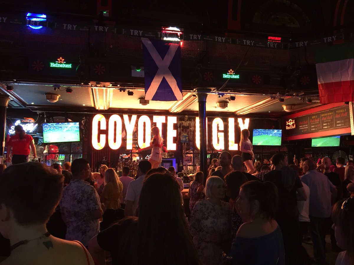 petewilson64's tweet photo. Great night in Cardiff @coyotecardiff before tomorrow’s game @ReadingFC  v @CardiffCityFC  Come on You Royals !! #URzzz!! https://t.co/B0MWficm22