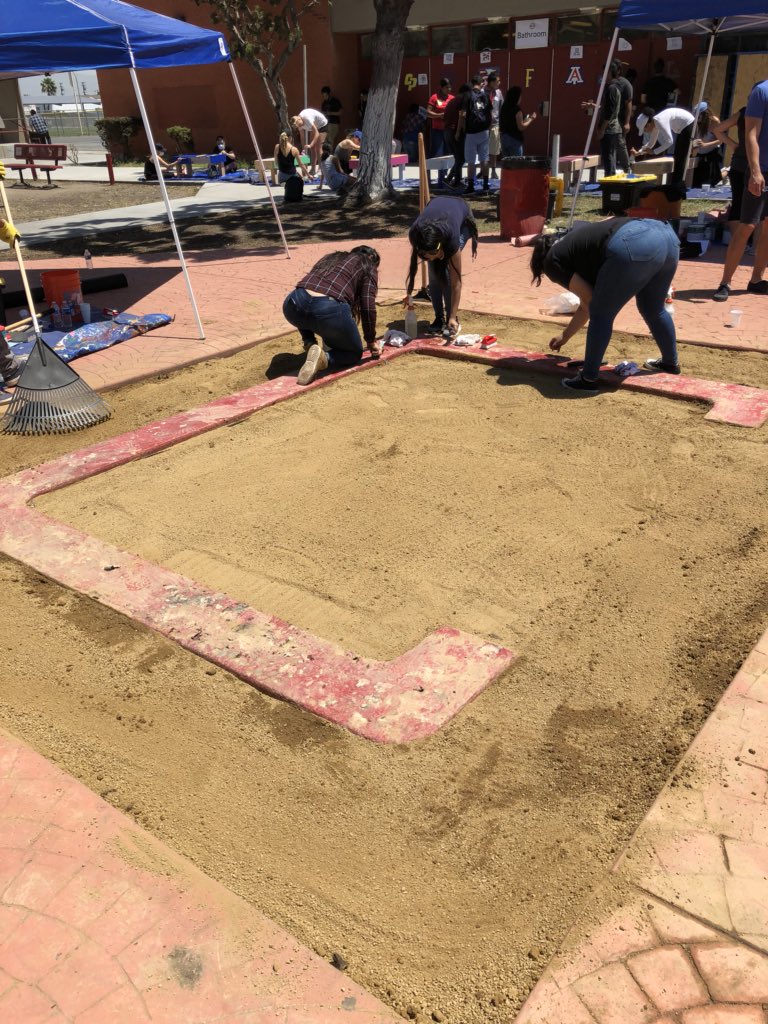 Thrilled 2 welcome <a href="/Snapchat/">Snapchat</a> <a href="/Snap/">Snap Inc.</a> 2 #Compton <a href="/ComptonUnified/">Compton Unified</a> 4 Employee Day of Service at Centennial High! Volunteers painted a geometric mural &amp; college logos along various doors &amp; walls. They created a greater sense of community in senior square. <a href="/asb_apache/">Centennial ASB</a> @ICECOLDMoses