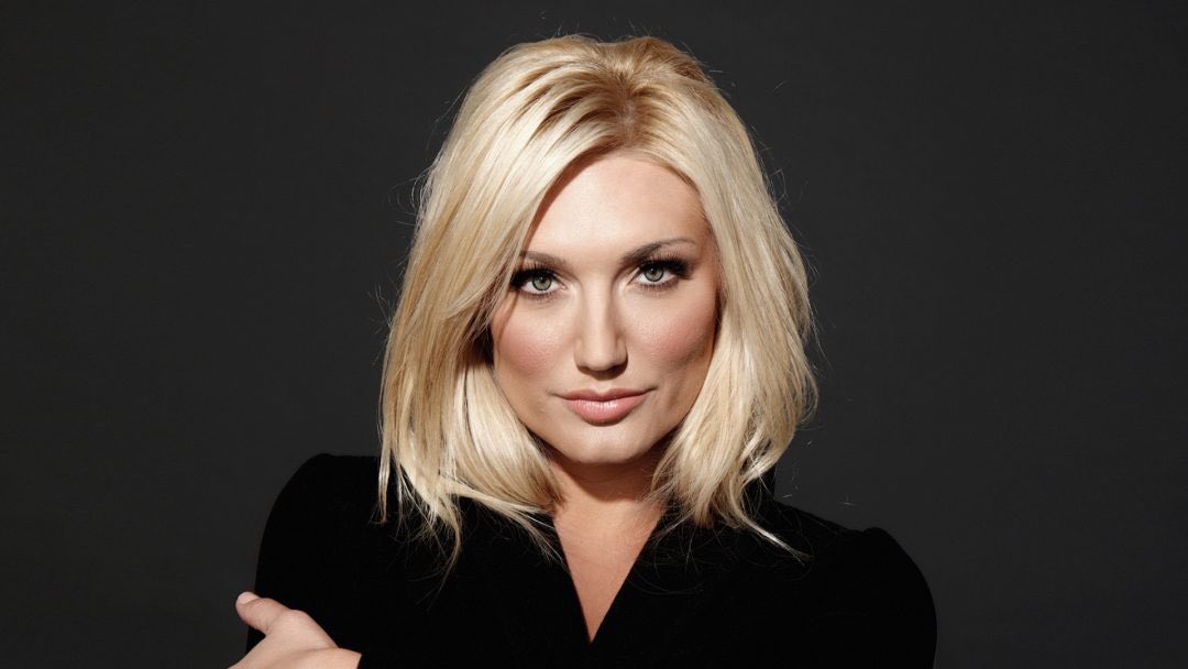    We wish a very happy birthday to the gorgeous Brooke Hogan! ¡Feliz cumpleaños 