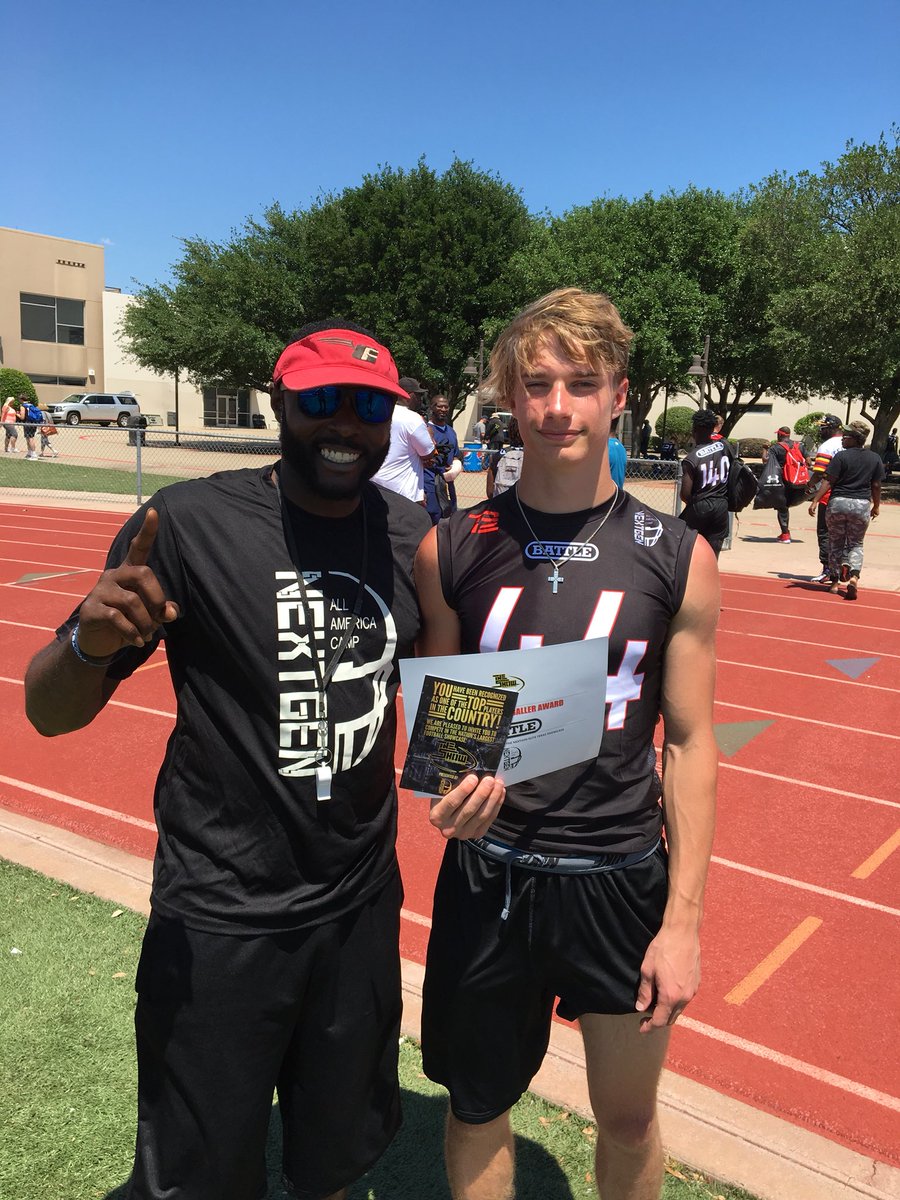 Landonsamson1's tweet photo. Great time at the #nextgen got invited to the show in Atlanta and got the battle baller award #freaklist @NextGenAACamp https://t.co/0UjUrX9Bo4
