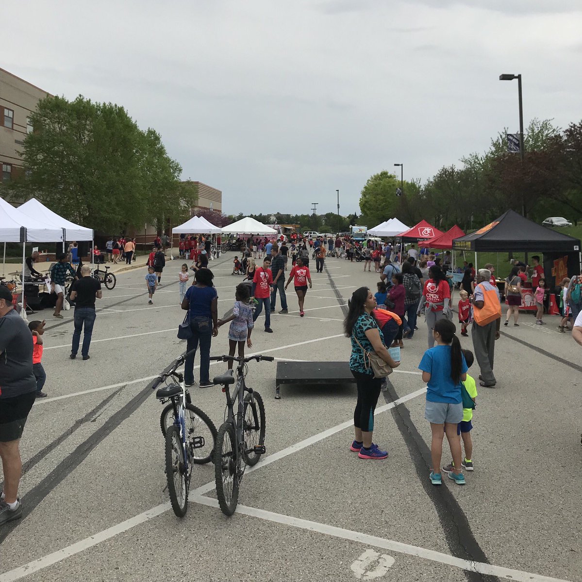 tooledesign's tweet photo. We had a great time with @thehorizonfound showing how Howard County streets can become safer, more enjoyable places to walk and bike. See you next year? #tacticalurbanism #OpenStreetsHC https://t.co/9MdCg8OM15