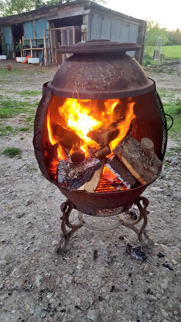 So after a hard day training dogs livestock proofing ..  it's time to relax &amp; enjoy some of our own #southdown #mutton down <a href="/battlecroftfarm/">Battle Croft Farm</a> .... 
@aboutmutton <a href="/NFUSouthEast/">NFU South East</a> <a href="/SgtTomCarter/">SussexWildlifeSgt</a> <a href="/KatyBourne/">Katy Bourne OBE</a> <a href="/ChefTomKerridge/">Tom Kerridge</a> <a href="/sdnpa/">South Downs National Park</a> @Insp_Rosser