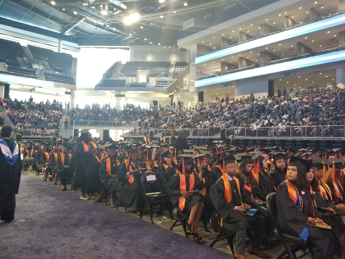 Handlelyfe's tweet image. #gradccc was a success this morning. The students and their families were there witnessing a life changing moment.