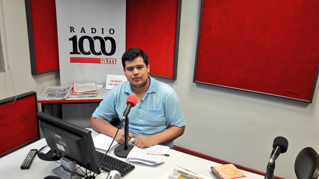 1000_am's tweet photo. 🎙📻🔊En el aire #ChakePora junto a Osmar Colmán y equipo por la #1000am https://t.co/KMj5OUjWQi