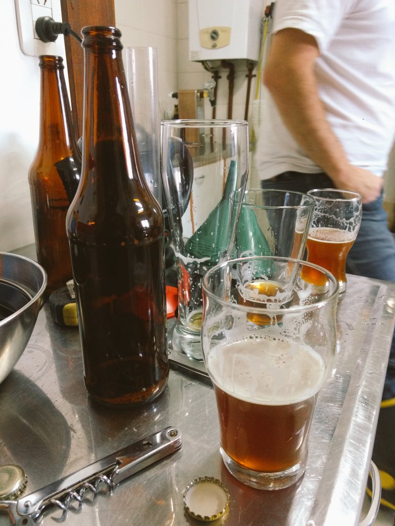 cervezamuntzer's tweet photo. Trabajamos y nos castigamos 💪😉🍻 #bigbrew2018 #BigBrew edición #Ushuaia #tierradelfuego #cervezaartesanal #craftbeer https://t.co/dPgw1Sgb0r