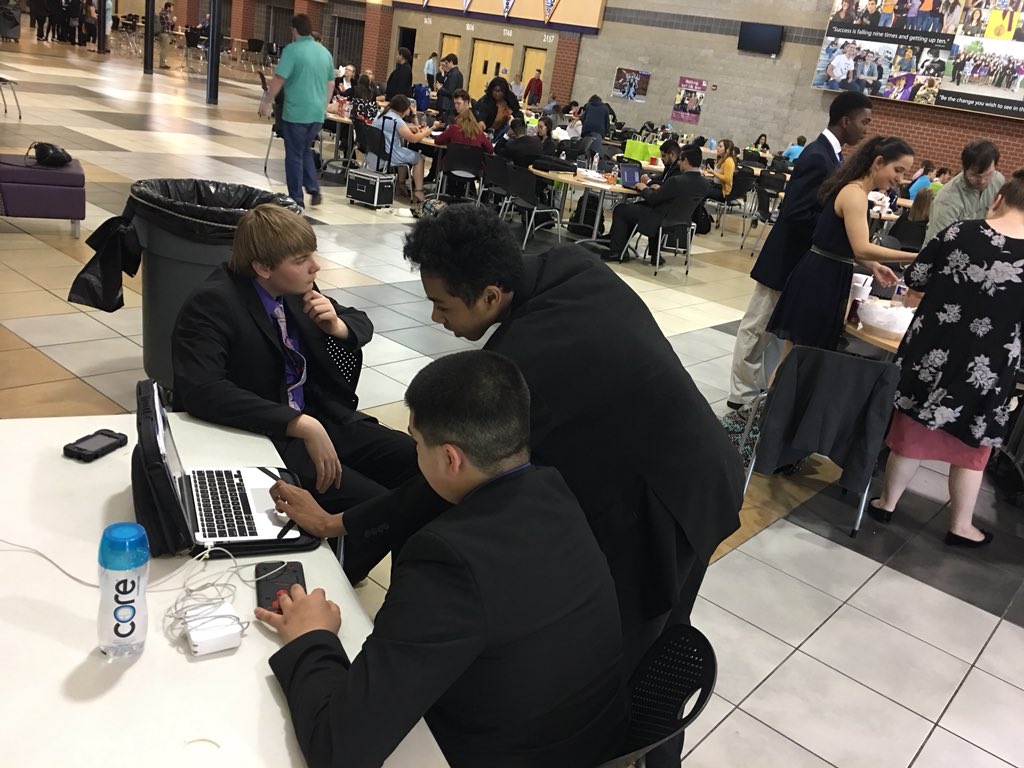 StevePNoble's tweet photo. @SeamanSchools competitors waiting on word about finals at the 2018 @KSHSAA 5A #StateForensics championship @USD262. https://t.co/hwMmlMI0k4