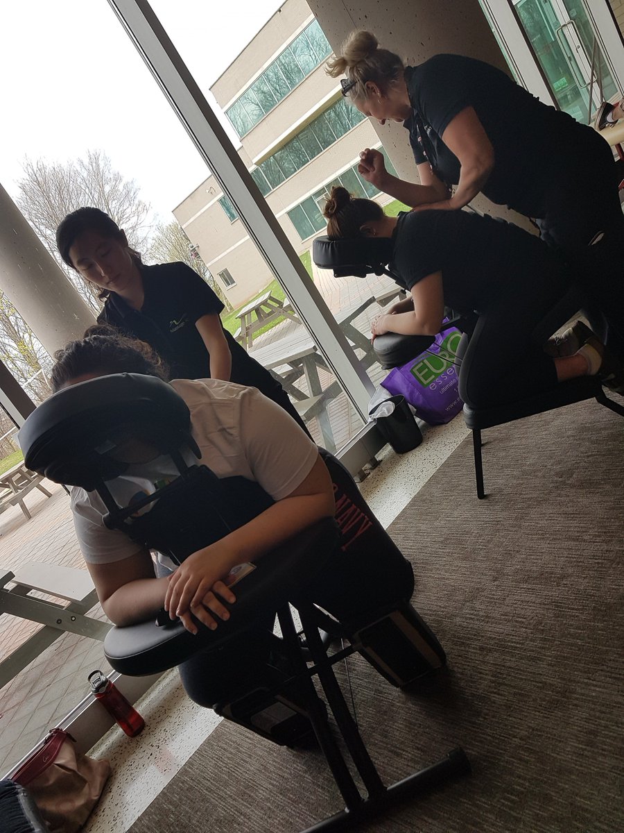 Shannon79695936's tweet photo. Thank you @massageaddict for taking care of our hackers!! They even brought spa music 🎶😇
#HackWESCAM #massageaddict #relax #takeabreak https://t.co/d4JSnrRK1S