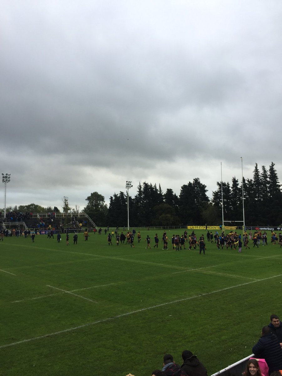 universitariolp's tweet photo. 🏉👉🏻Final en Gonnet, en un intenso partido, Las Panteras cayeron 0-17. 🏴🏴 #SentimientoPantera2018 https://t.co/50uhNdSBEa