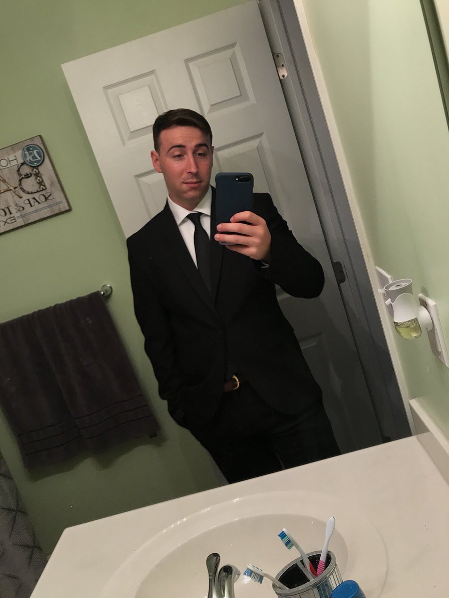 H0pp3rjack's tweet photo. Dress to impress my friends but most important always stay classy ! @cyn_abun @BigTyme_Gaming @Devils_Feline @OhNoItsBball @FellyBishh @iamhemish @BabySneezeYuki https://t.co/k5MuAeaZG6