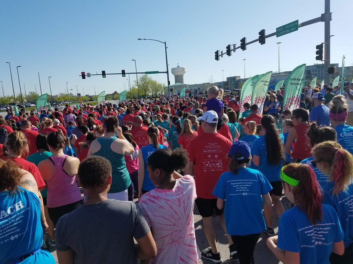 MDEregier's tweet photo. Girls on the Run... is so much fun!! 5K day!! Way to go girls! Proud of you! @GOTRKC @OTECougars @ote_echols @bvmaples @loges #oteconnect https://t.co/fqVc7GhU28