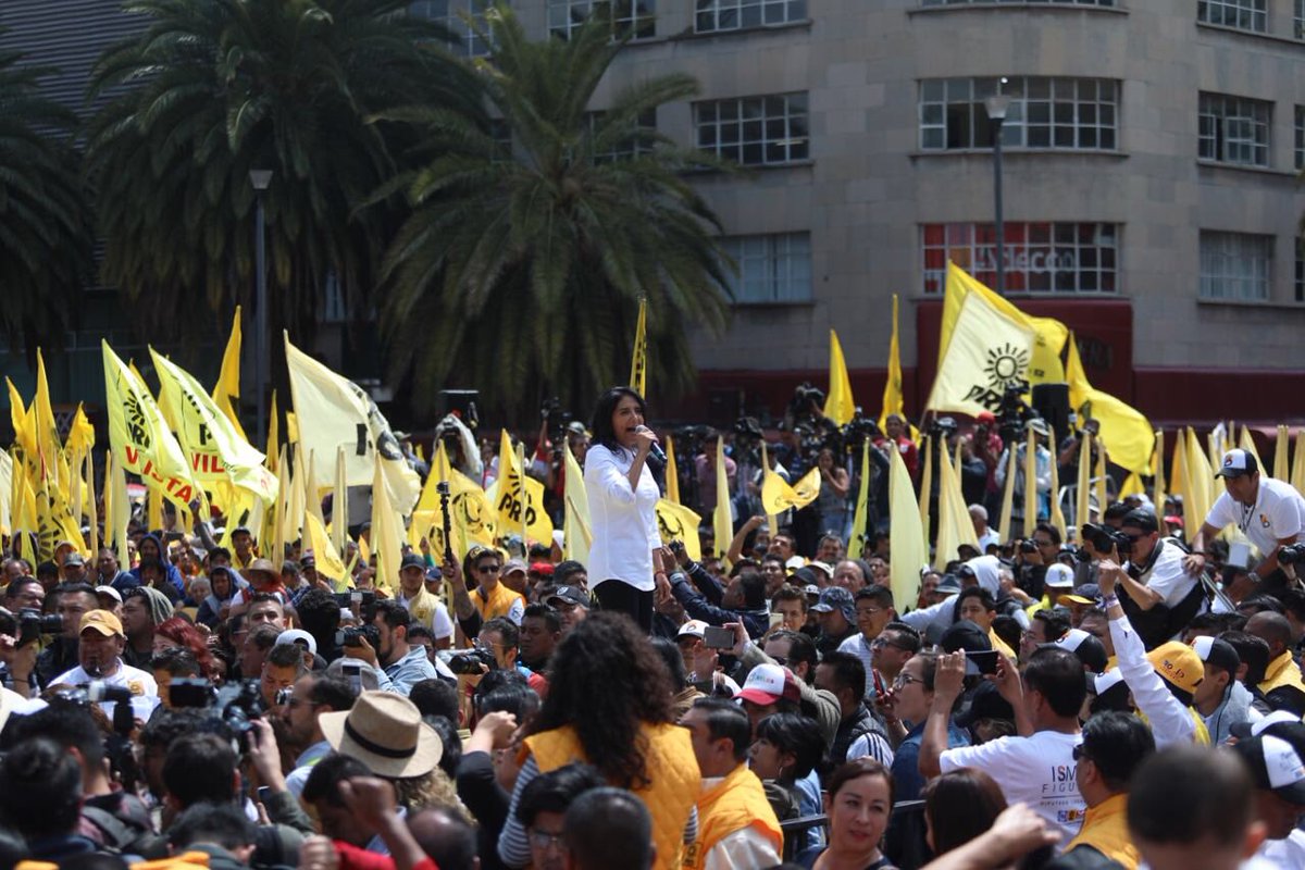 JulioCSernaCDMX's tweet photo. Celebramos los 29 años del @PRDMexico, un partido que ha encausado luchas sociales por una agenda progresista en #México. #PRD29Años. https://t.co/xfcyUhtxFO