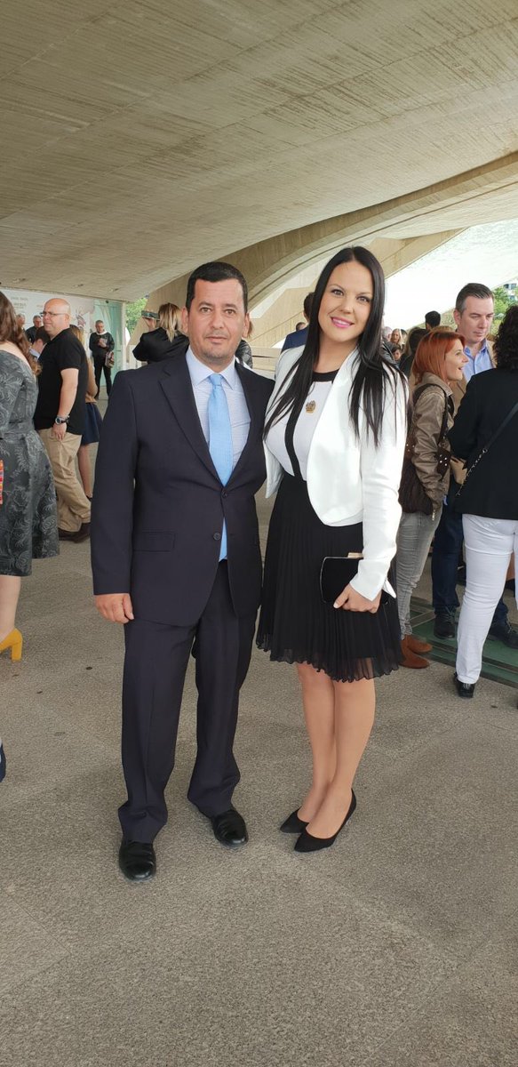 FallaStaCruzTfe's tweet photo. Nuestro Presidente Iñaki y Ana (FM 2018) en la Gala de Premios Solidarios organizada por @JCF_Valencia y @ONCE_oficial #GalaSolidaria #FallaSolidaria https://t.co/f48pJgdY6C