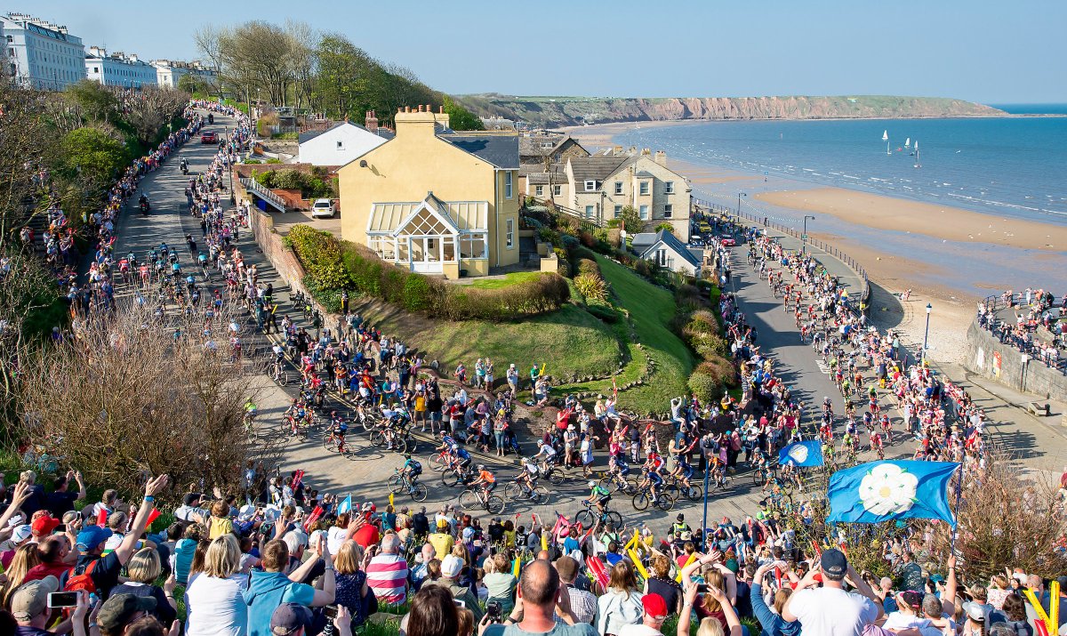 letouryorkshire's tweet image. 📸 IMAGE OF THE DAY 📸

The crowds were sensational all day but the turn out in Filey was truly superb. #TDY 

📸 via SWpix