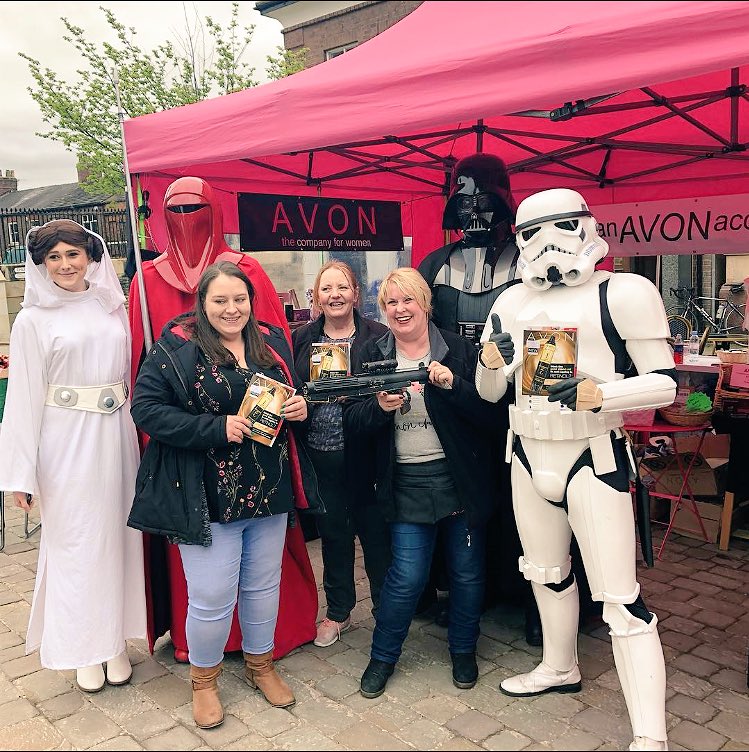 EmilyAvonuk1's tweet photo. Amazing few days in Macclesfield, looking forward to one day being as successful as @AvonUKbyAngie  dreams can come true ! #Avon #market #workfromhome #freedom #beauty #starwars #cosmetics !!! https://t.co/EUiOlcVdfG