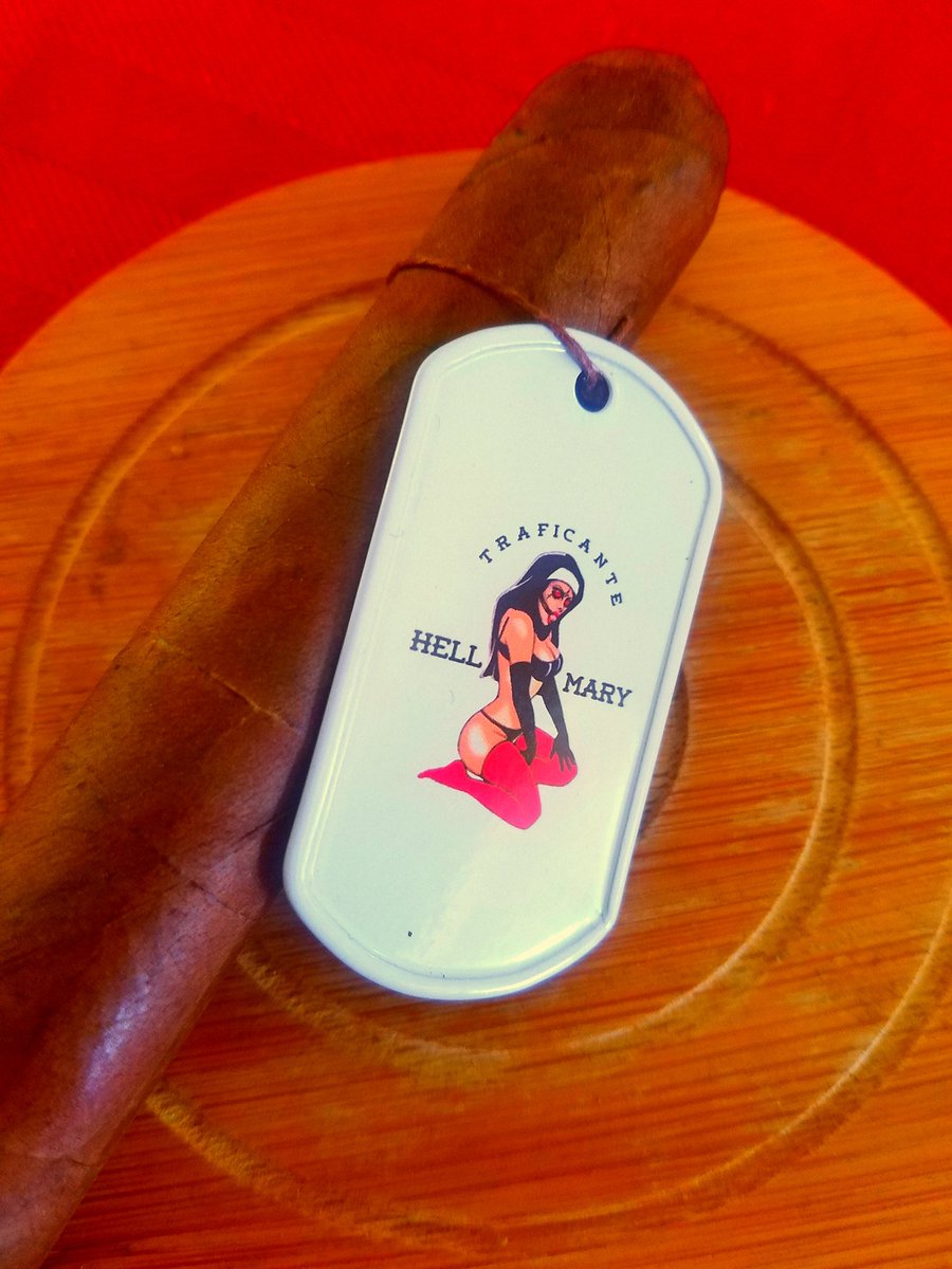 rkwon74's tweet image. Nice day! Gonna get ready to go out in a few hours. But first, #hellmary #traficantecigars #wearethecartel #cigars #cigarlifestyle #cigarworld #cigarporn #cigarsociety #botl #sotl #cheers