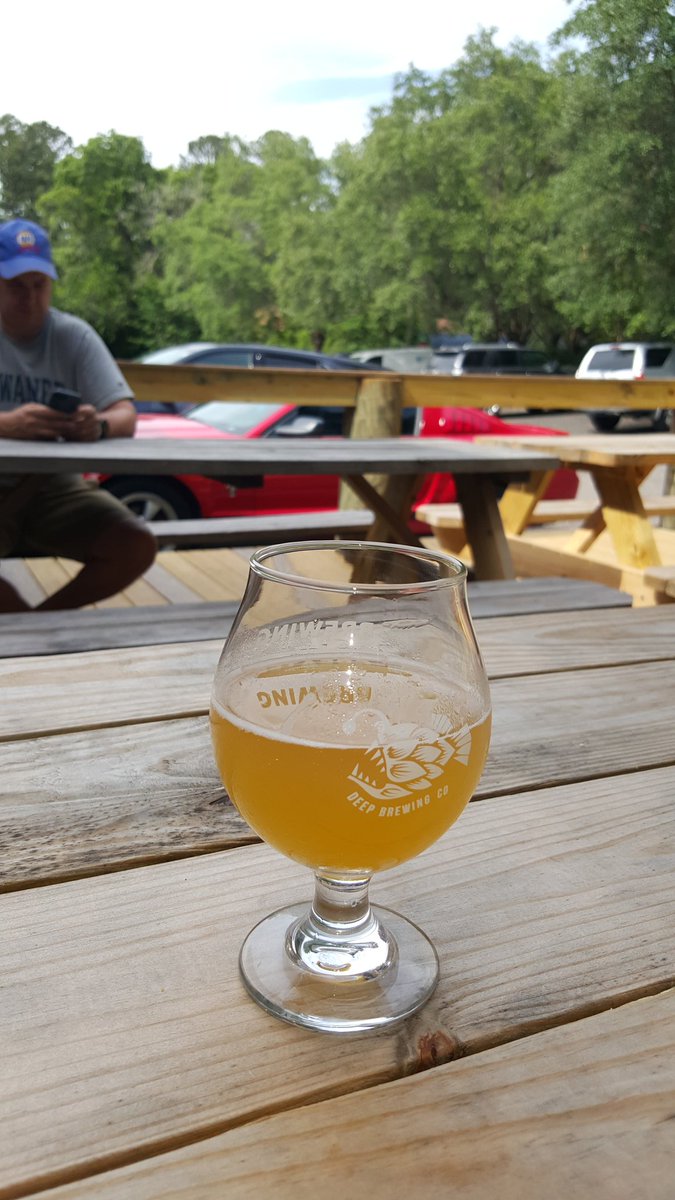 TLHonTAP's tweet photo. For the record I'm drimking a sour and enjoying it. #sublimekeylime from @DeepBrew and #sinko are near perfect. https://t.co/IdM4e1MS7L