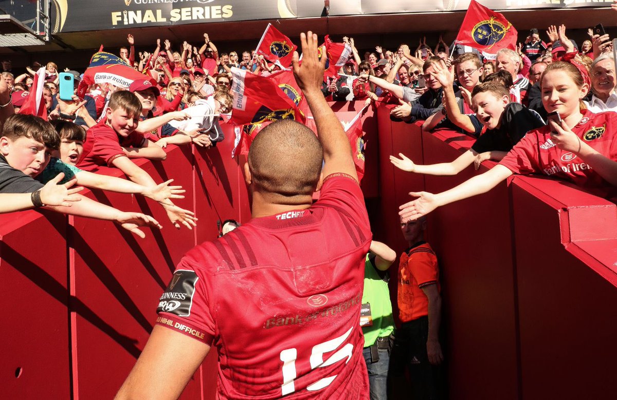 SimonZebo's tweet photo. Thank you Thomond Park 
It’s been a privilege to play in this incredible stadium in front of our incredible supporters..
My happiest memories on a rugby pitch have been here and I won’t be forgetting them anytime soon
Lots of love
Zeebs x https://t.co/HeMrWq4uYv