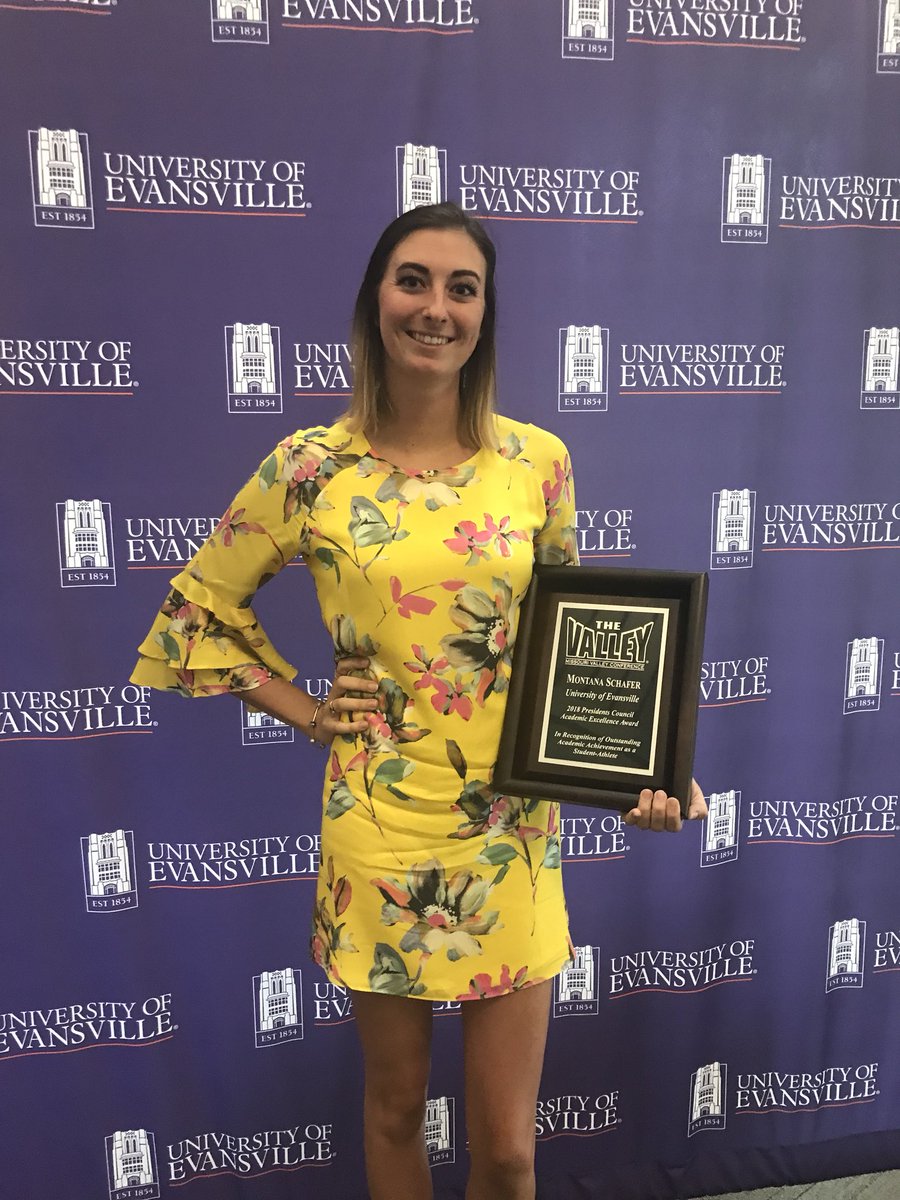 JSchafer4King's tweet photo. @montanamarie11 wins MVC 2018 Presidents Council Academic Award at U of E. @MarionWildcats @UEAthletics_VB https://t.co/ehyx2kxI6s