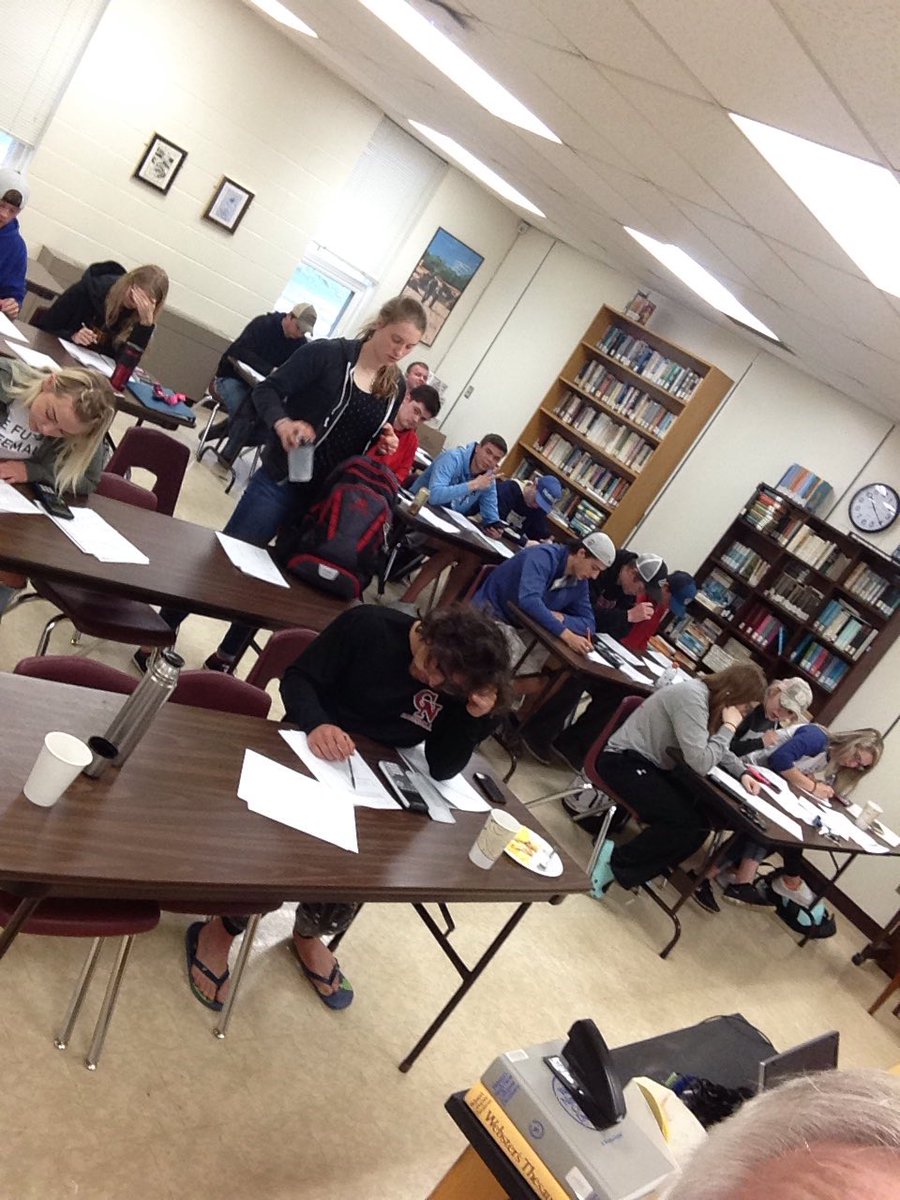 dvl1598's tweet image. Stat exam 5. #onlythefinalleft #goodclass #lifratLR