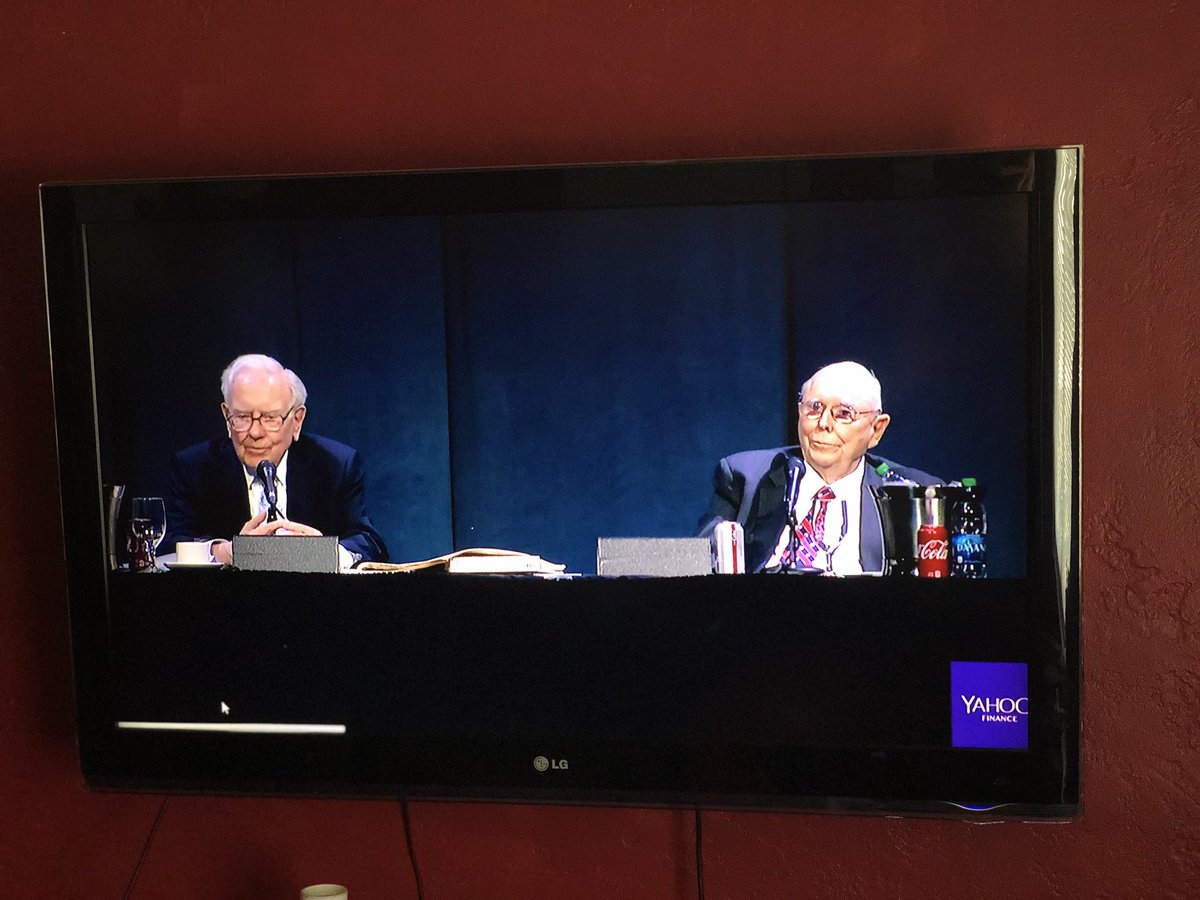 huh19tls's tweet image. Great Meeting with the best of company! #BerkshireHathaway #CompoundingMachine #YahooFinance