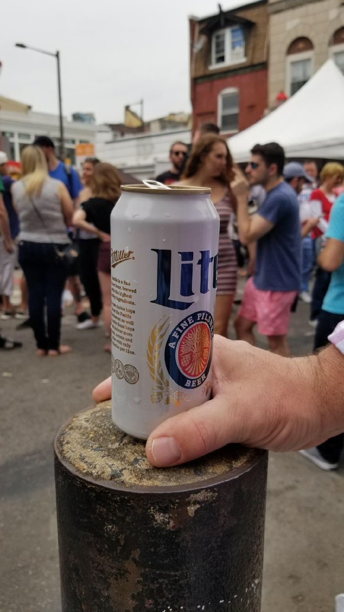 shultzc33's tweet photo. Everyday is celebration!@kmcg101 ran into the original everyday is a celebration https://t.co/YL0pNdWyqr