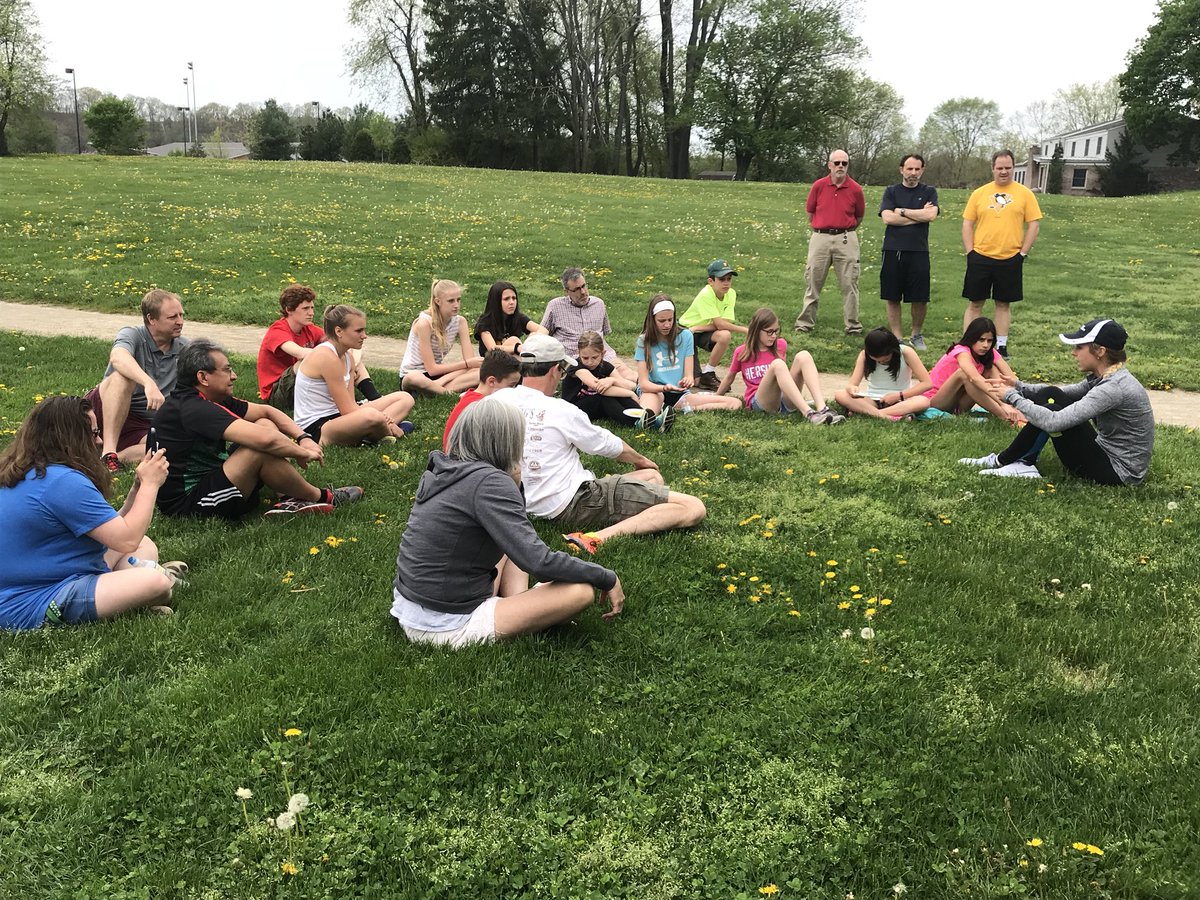 USTrackFieldFDN's tweet photo. Such a great day hanging out with @Wh0aIsWave and the Pacers Track Club in Pittsburgh for our Run With US! https://t.co/MQgoaehhck