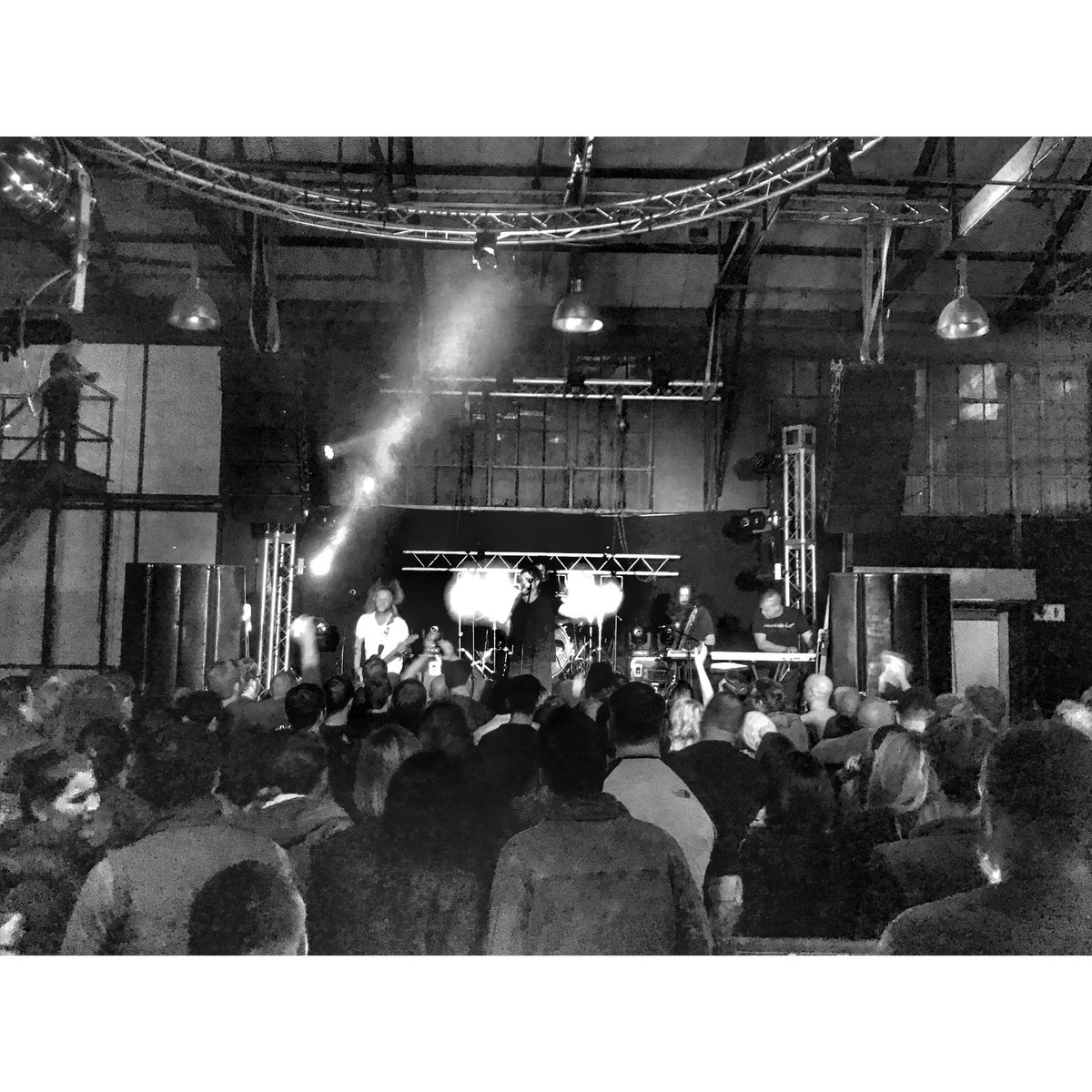mymusicalmayhem's tweet photo. .@SNGband #beautifulevolution performance going down now at Carfax in Johannesburg. 

#SAmusic 
#LiveMusic
#BeautifulEvolution
#livemusicphotography 
#iphone7 
#iphone7photography https://t.co/XNHNZWoDem